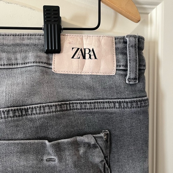 Zara Designer, Gray, Distressed Jeans Women’s Size 10 - Picture 3 of 16